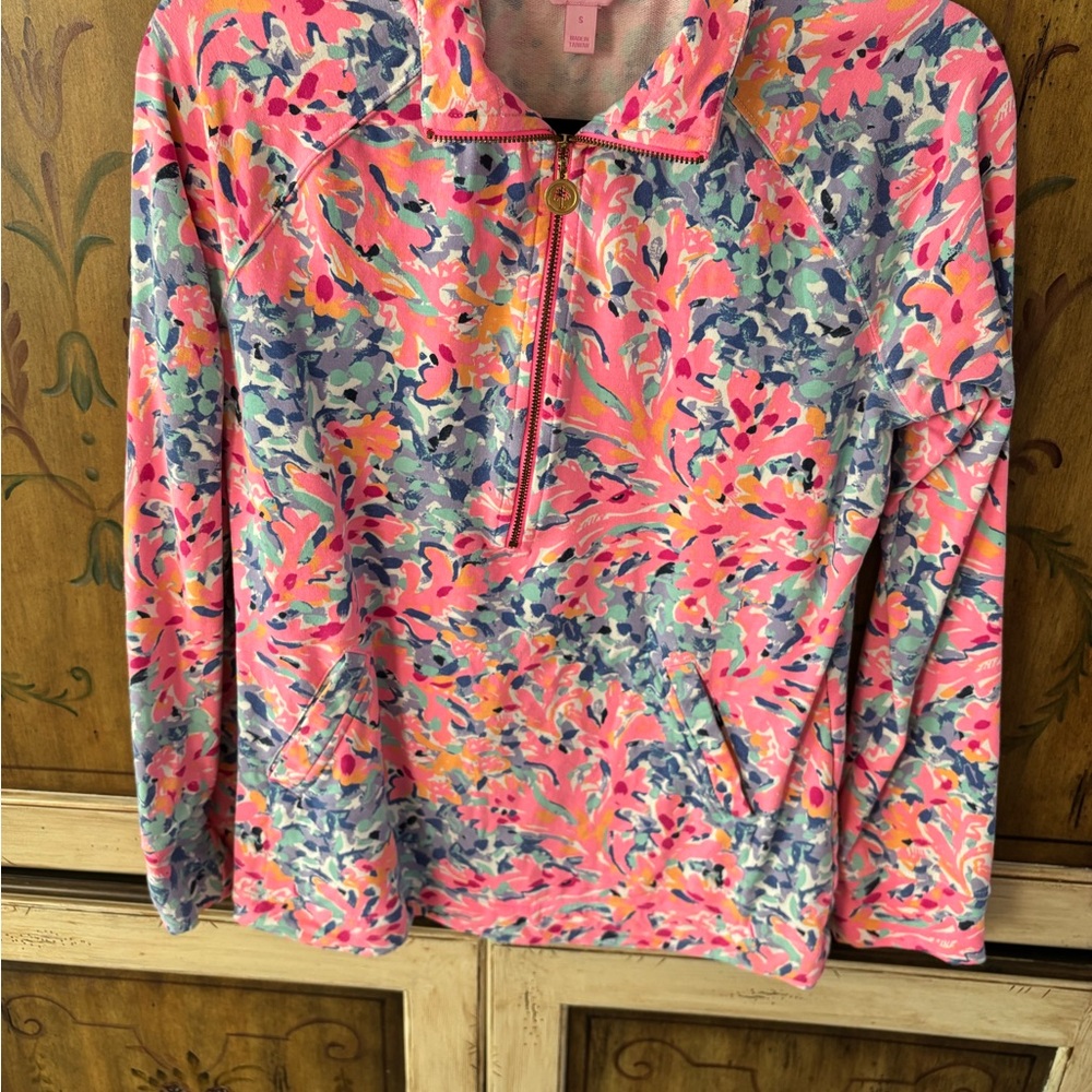 Lilly Pulitzer Coco Coral Crab Pink and Blue Floral 1/4 Zip-Up Popover size S